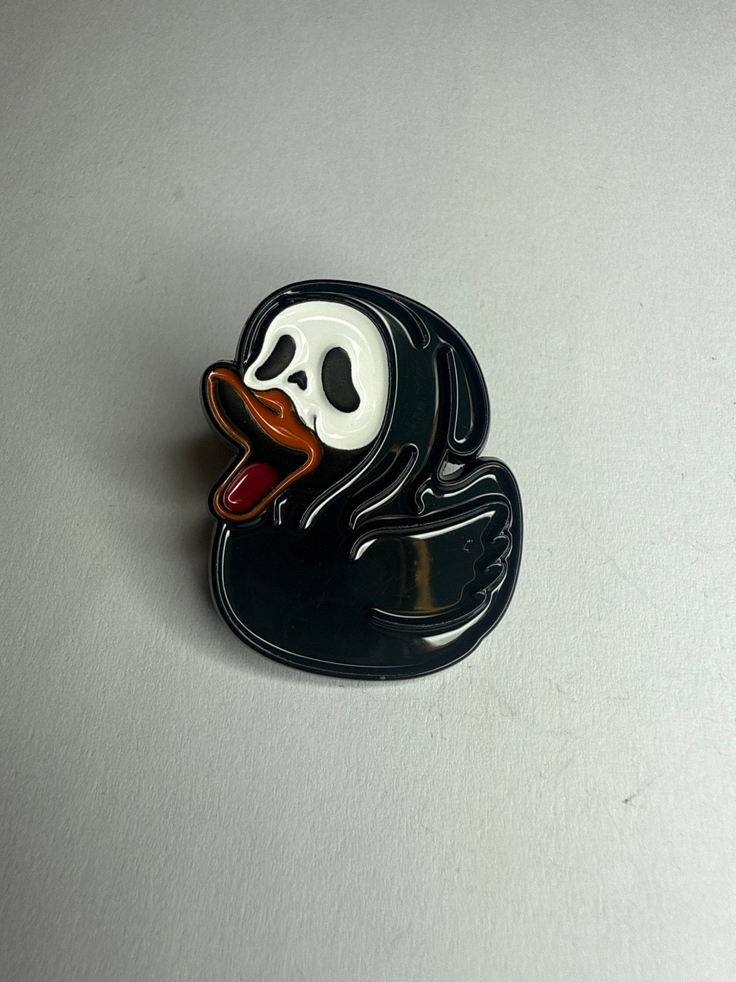 Rubber duck- ghostface pin
