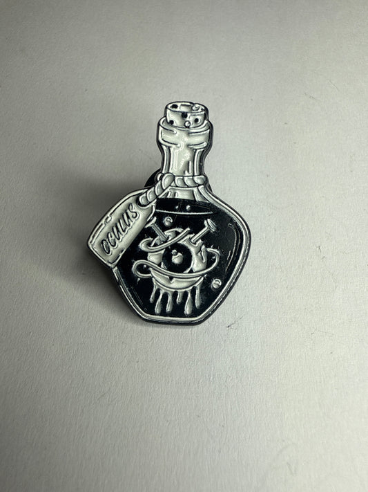Oculus Potion eyeball pin
