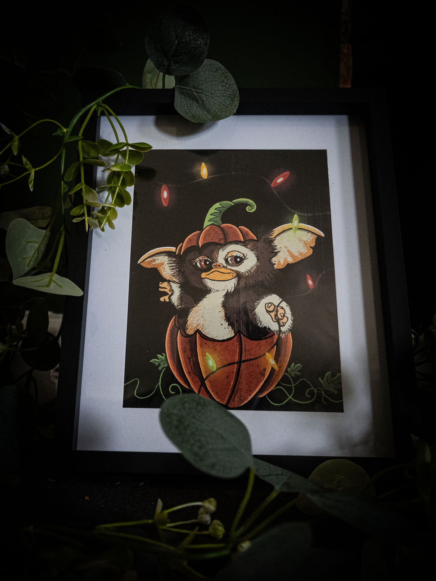 Gizmo Pumpkin Christmas Lights – Premium Giclée Art Print