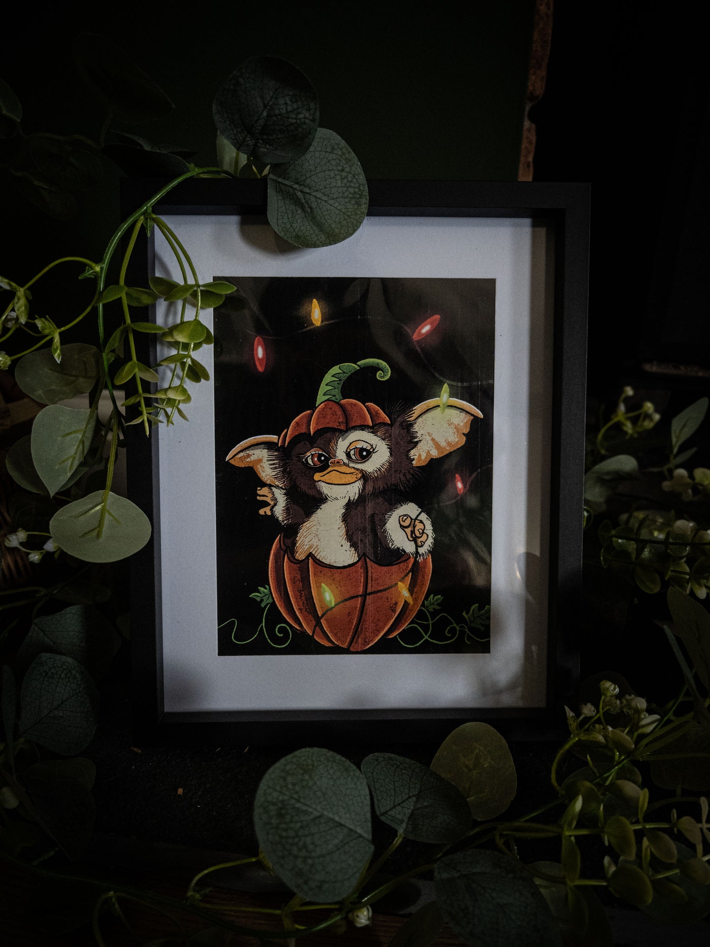 Gizmo Pumpkin Christmas Lights – Premium Giclée Art Print