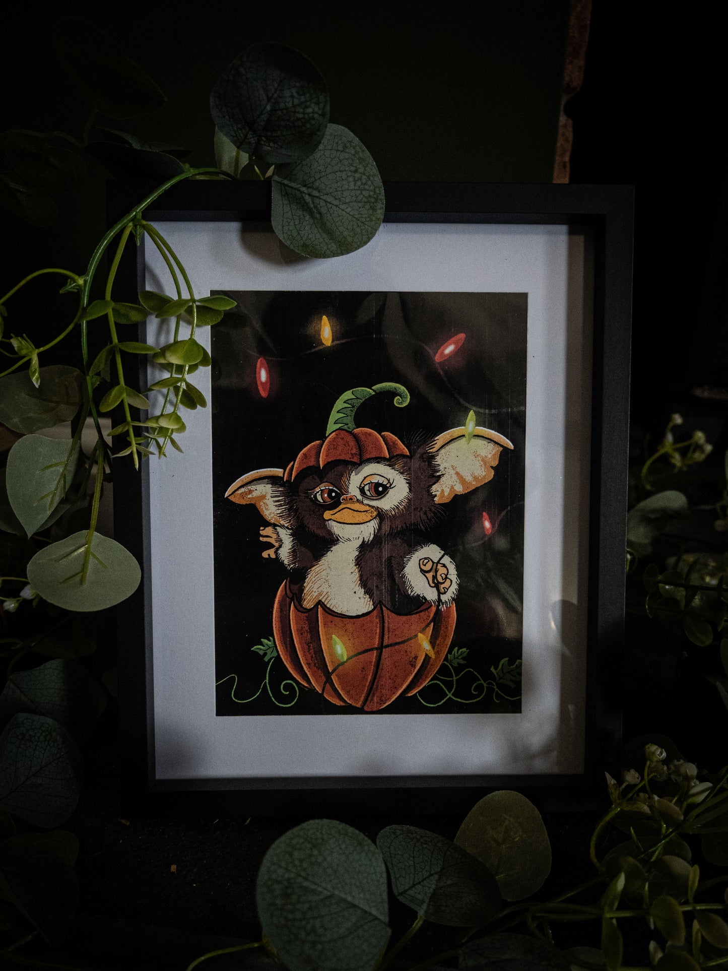 Gizmo Pumpkin Christmas Lights – Premium Giclée Art Print